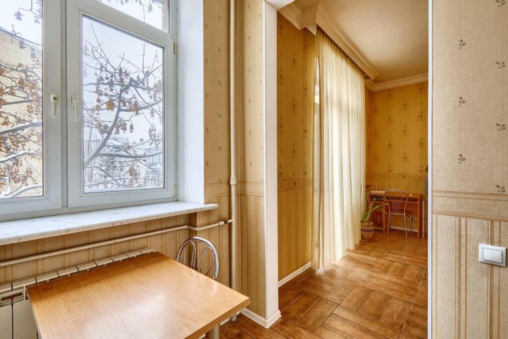 Apartment Near Bessarabsky Square Kiev Exterior foto