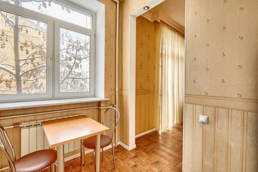 Apartment Near Bessarabsky Square Kiev Exterior foto